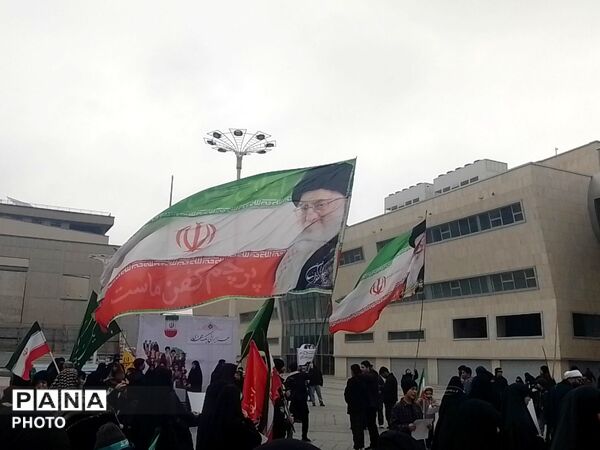 مردم مشهد خون خواه رهبر شهیدشان شدند