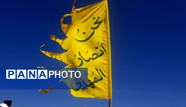  کاروان زائرین پیاده دانش‌آموزی در نیشابور