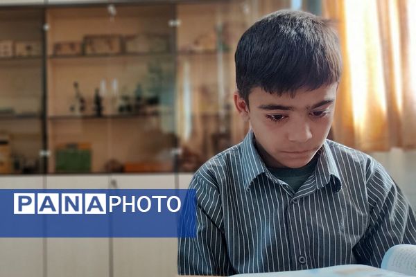 افتتاح آزمایشگاه دبیرستان پسرانه سید احمد خمینی(ره) به نام شهید عبدالحمید مینوچهر