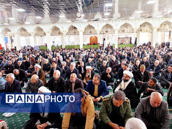 نماز جمعه در کاشمر