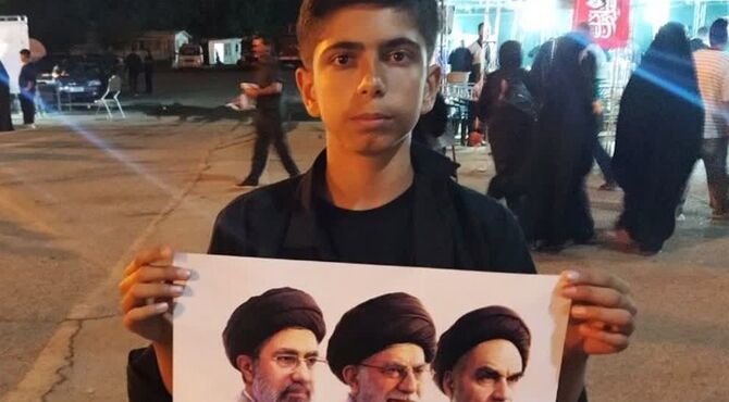 سخن نوجوانان با رهبر شهید در روز وداع