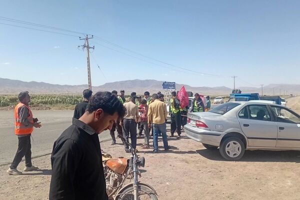استقبال موکب رباط میاندشت از زائران پیاده حضرت رضا(ع)