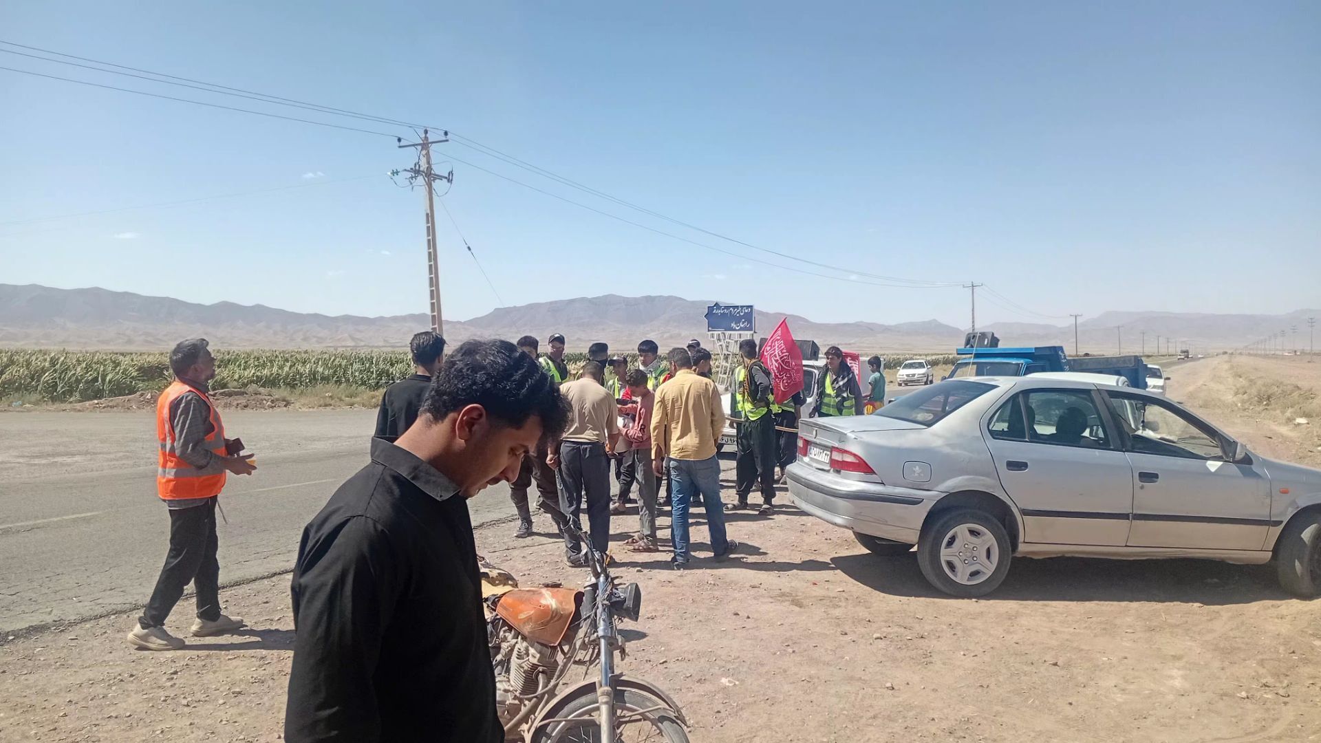 استقبال موکب رباط میاندشت از زائران پیاده حضرت رضا(ع)