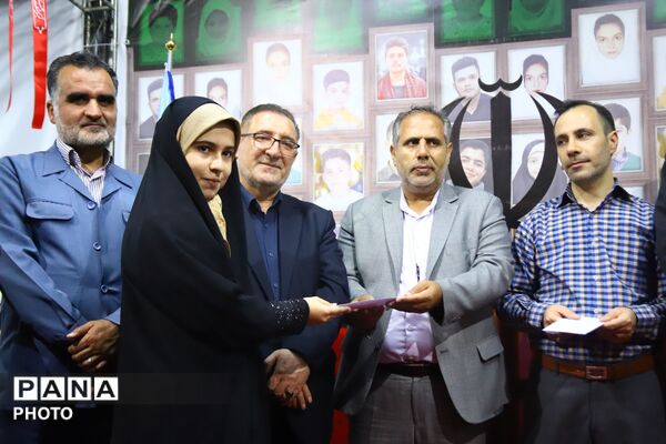 موکب آموزش و پرورش در تجمع مردمی پژوهشسرای دانش آموزی شد