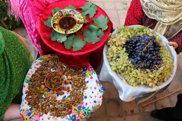 جشنواره شیره انگور ترشیزی کهن