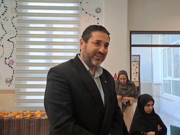 دورهمی ادبی نوجوانان با حضور « افسانه شعبان نژاد » در قم