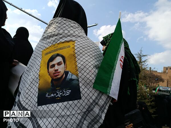 برگزاری مراسم بیعت با خامنه‌ای در بهار