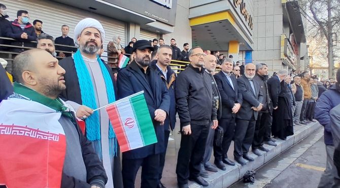 مردم ولایتمدار می‌دانند که این امت با همراهی ولایت، شکست ندارد