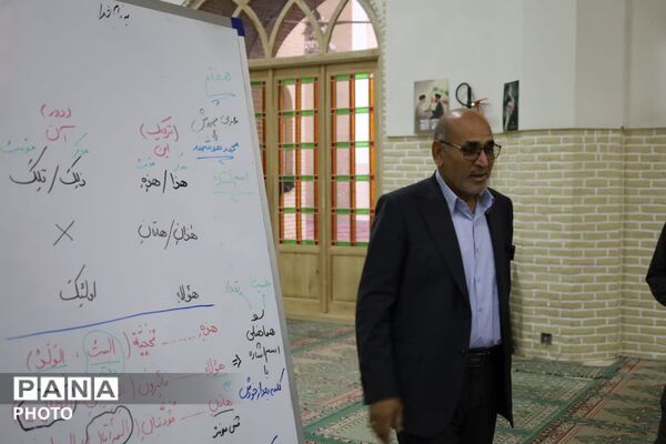  بازدید مدیرکل آموزش و پرورش استان یزد از کلاس‌های جهادی مسجد ملا اسماعیل 