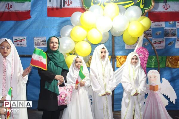 آیین عبادی نماز استغاثه و تقدیر از برگزیدگان برتر قرآنی در چهاردانگه