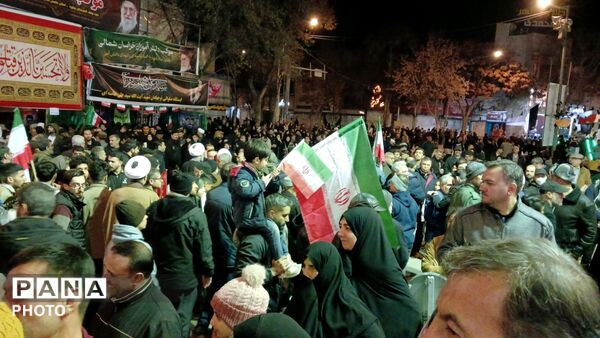 حضور پرشور مردم بجنورد در میدان شهید