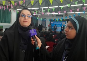 تجلیل از پژوهشگران و فعالان آموزشی و تربیتی در دبستان شهید چیتی ناحیه ۴