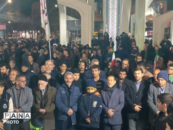 روایت خیابان‌های بناب از اربعین رهبر شهید و شهدای دانش‌آموز