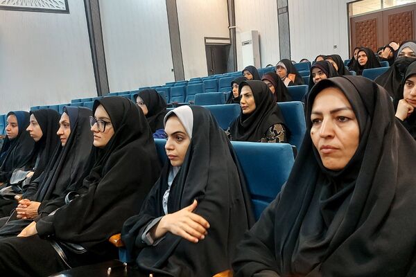 مراسم تجلیل از معاونین پرورشی، مربیان تربیتی و مشاورین مدارس منطقه کهریزک 