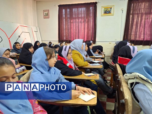  دوره مقدماتی خبرنگاری در پژوهشسرای دانش‌آموزی ناحیه۶ مشهد