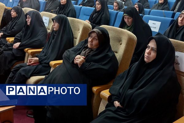  همایش بانوان مقاومت در قرچک