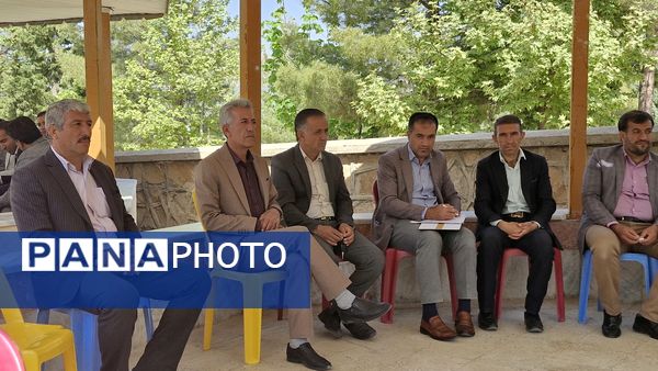 کارگاه‌های تخصصی برنامه ملی نماد ویژه مدیران مدارس شهرستان دنا در اردوگاه شهید مطهری سی‌سخت