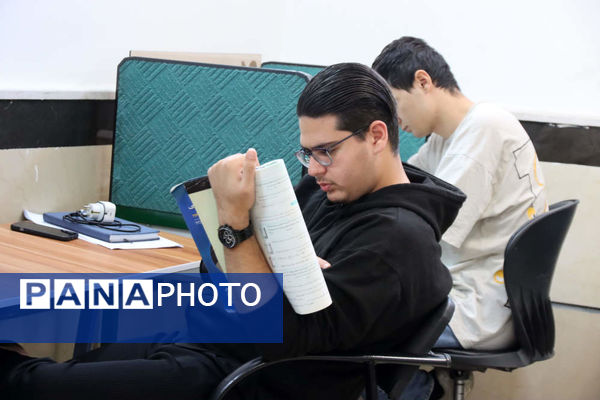 دیدار صمیمانه مدیر آموزش پرورش شهرستان‌های تهران با دانش‌آموزان اردوی مطالعاتی مدارس اسلامشهر