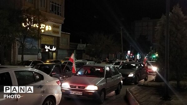 چهل و یکمین رژه ماشینی بلوار فضل نیشابور پس از آغاز جنگ 