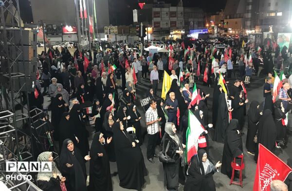 تجمع گسترده مردم در میدان صادقیه در حمایت از محور مقاومت و دشمن‌ستیزی
