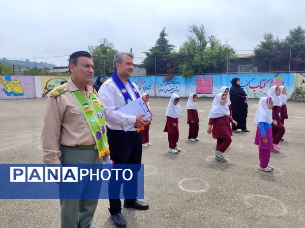 حضور ارزیابان کشوری سازمان دانش‌آموزی در مدارس قائمشهر