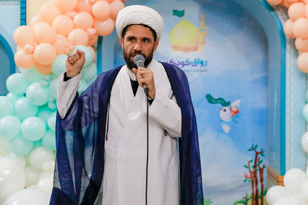 جشن تکلیف ۲۰۰ دانش آموز بانیاز ویژه مشهدی در رواق کودک حرم مطهر رضوی 