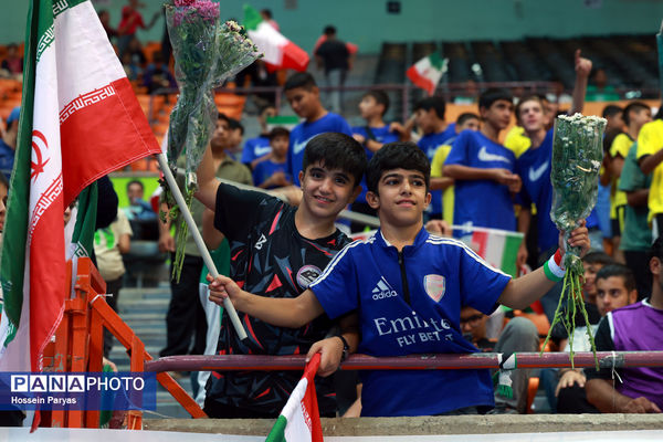 جشن قهرمانی تیم‌های ملی کشتی آزاد و فرنگی ایران