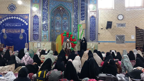 اعتکاف دختران دانش‌آموز در قم