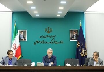 تاکید وزیر ارشاد بر سندنویسی برای پرهیز از حکمرانیِ متناقض