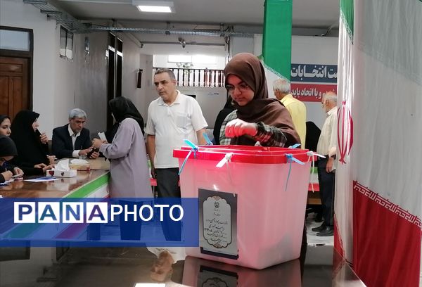 حضور حماسی مردم غیور بیرجندی در انتخابات 