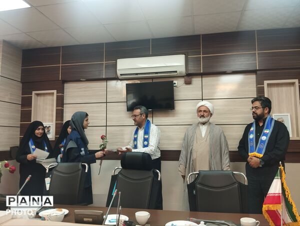 مراسم تجلیل از دانش آموزان فعال پانا ناحیه دو مشهد