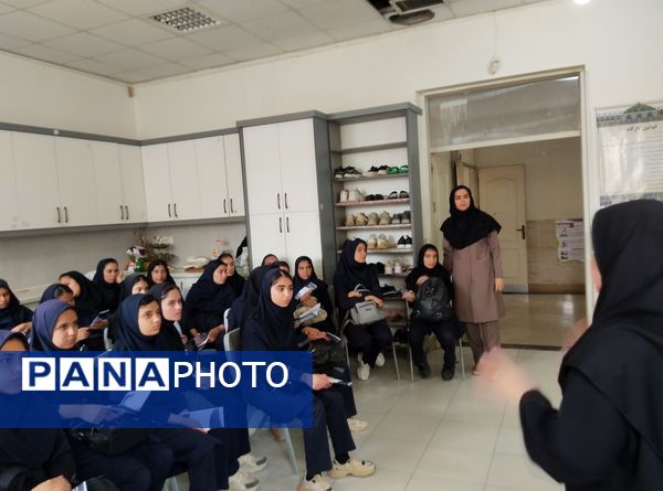 نمایشگاه هنرهای دستی هنرجویان هنرستان آفرینش منطقه رضویه 