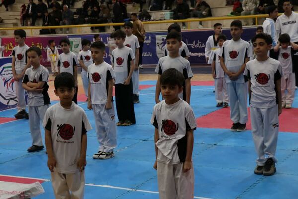 مسابقات تکواندو خردسالان پسران 