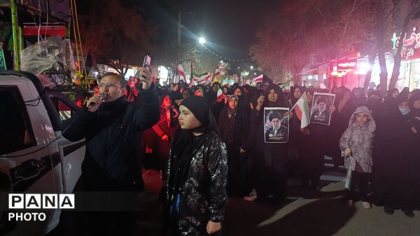 حضور با شکوه مردم آشخانه در هشتمین شب عزاداری رهبر معظم انقلاب