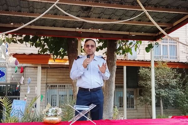 برگزاری مراسم روز آتش نشان در دبیرستان حضرت زینب(س) ناحیه یک شهرری