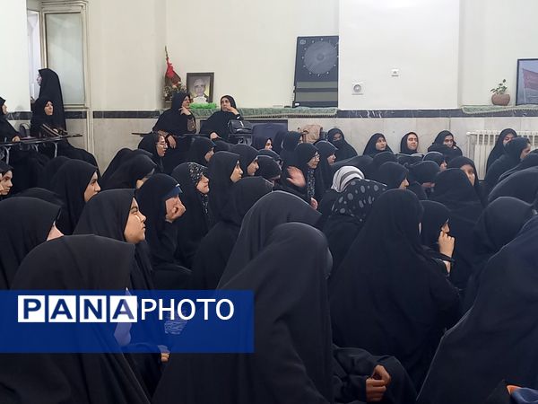 همایش ام‌المقاومه در مدرسه علمیه نرجس(س) در کاشمر