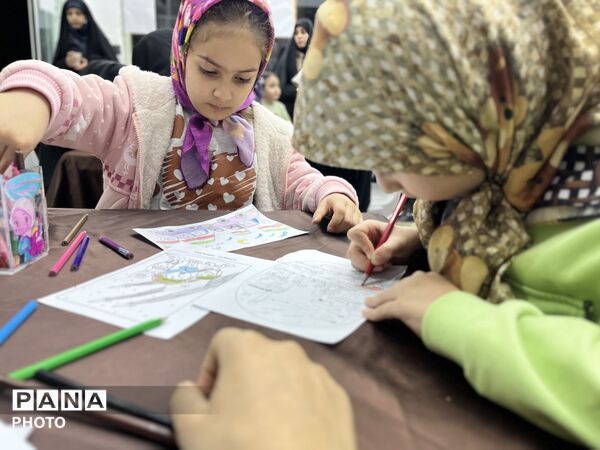 نمایشگاه یادبود شهدای دانش‌آموز میناب