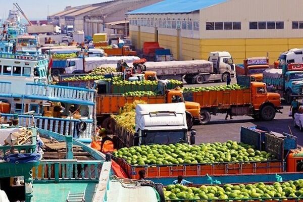 برای اقلام ضروری از مرزهای شمالی، شرقی، غربی واردات انجام می‌شود