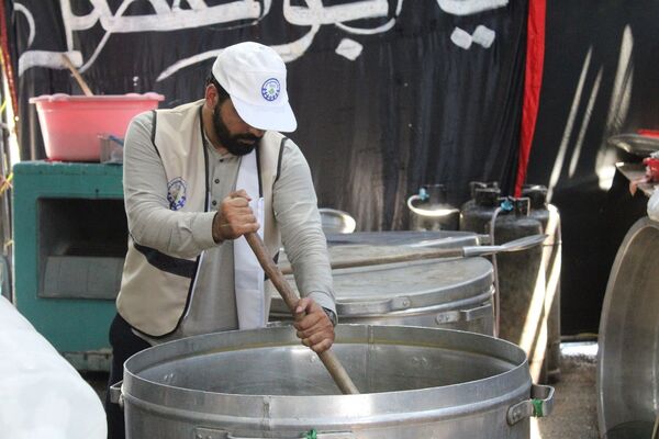 دانش‌آموزان پیشتاز رباط کریم، خادمان کوچک اربعین حسینی