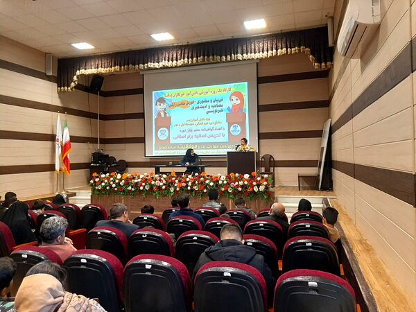کارگاه استعدادیابی دانش‌آموزخبرنگاران پانا در کرمانشاه 