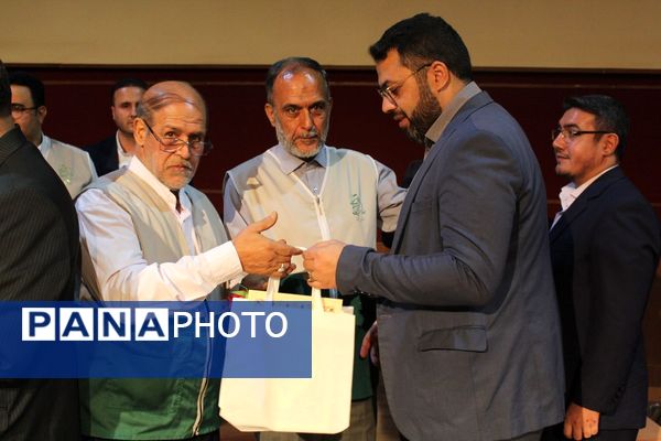 همایش خدمتی به وسعت قرآن به مناسبت نهمین سالروز تاسیس کانون تخصصی قرآنی رضوی در استان البرز