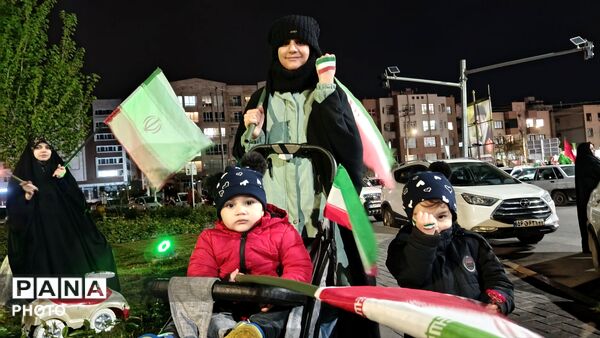 از کودک تا پیر، حضور هر ایرانی در دفاع از آرمان‌ها