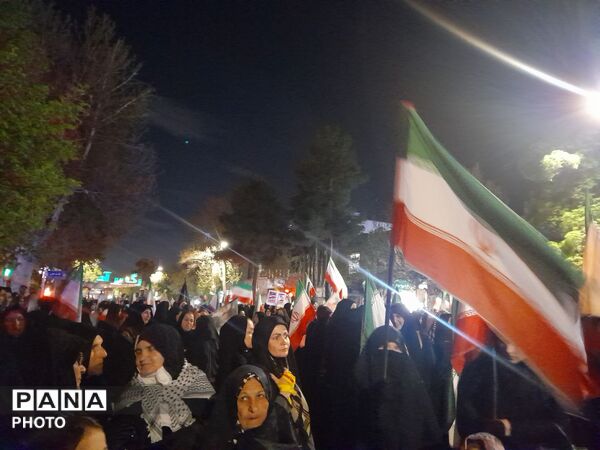 حال و هوای اندوه در حسینیه امام خمینی با حضور شهید رضا روزگرد 