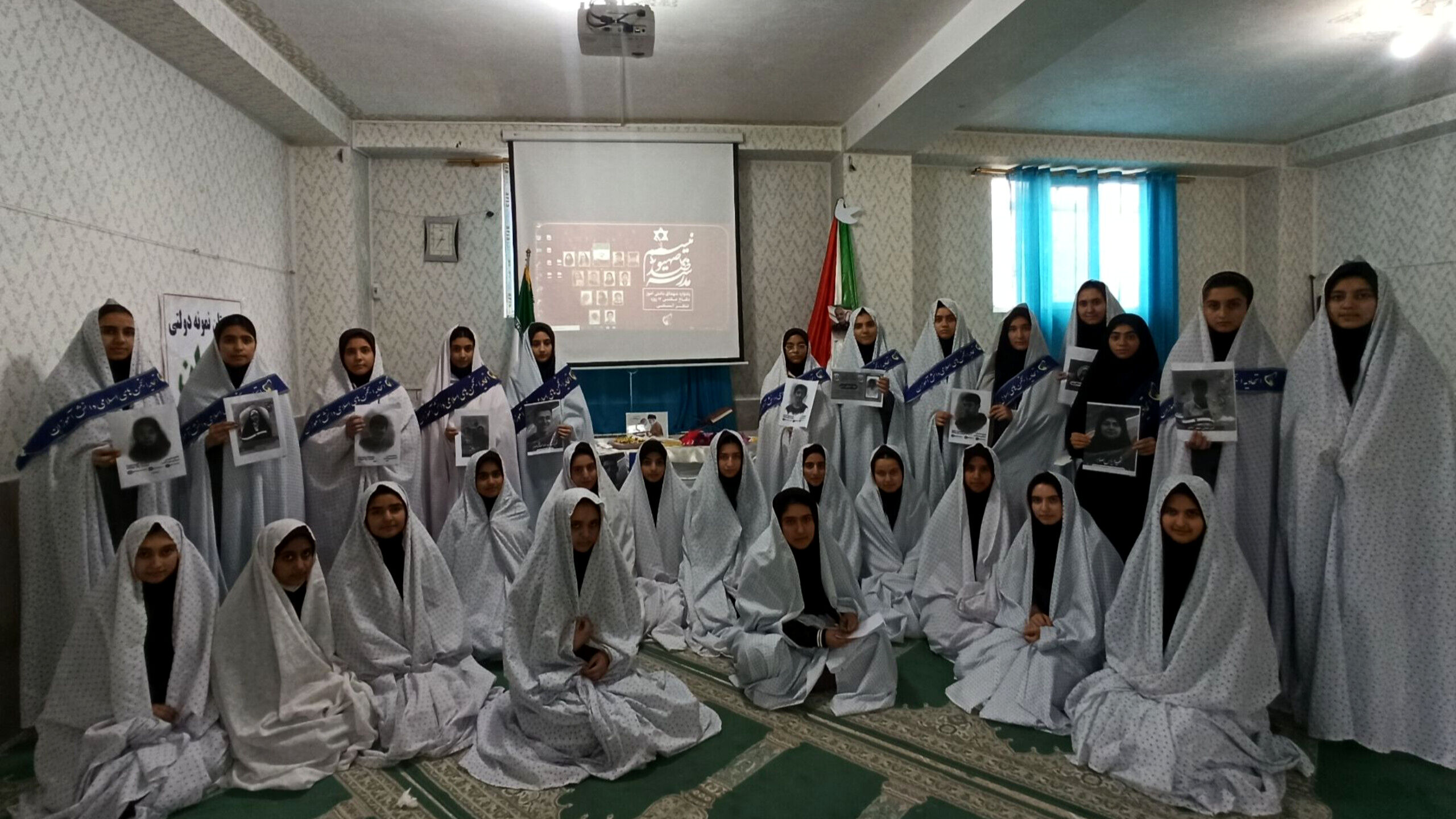 برگزاری هیئت انصارالمهدی (عج) در دبیرستان رضوان