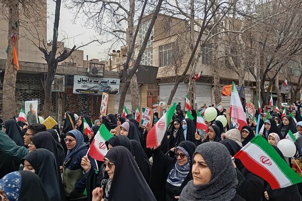 حضور گسترده مردم شهرستان شهید پرور شهرستان شهریار در راهپیمایی ۲۲ بهمن