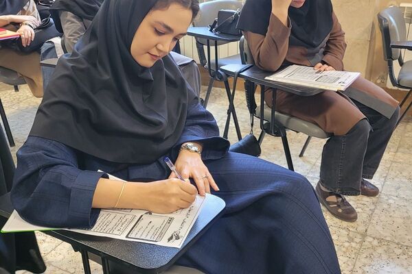 جلسه شورای معلمان دبیرستان نمونه دولتی ولایت