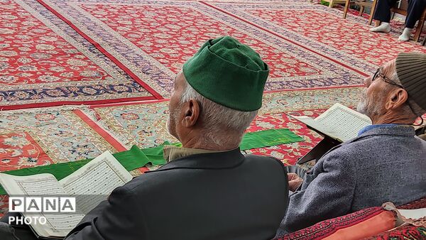 محفل انس با قرآن کریم به مناسبت چهلم شهادت قائد امت در شهر بار نیشابور 