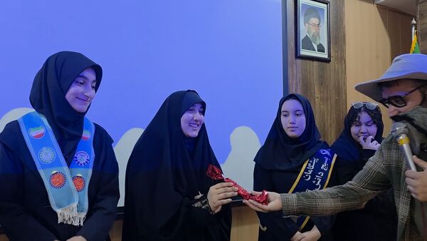 جشن حضور تا ظهوردر مدرسه مصلی نژاد