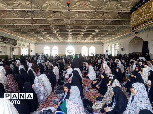 نماز جمعه ای با عطر رمضان در کاشمر 