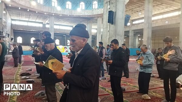 قرائت دعای استغاثه به امام زمان (ع) در مسجد جامع نیشابور 
